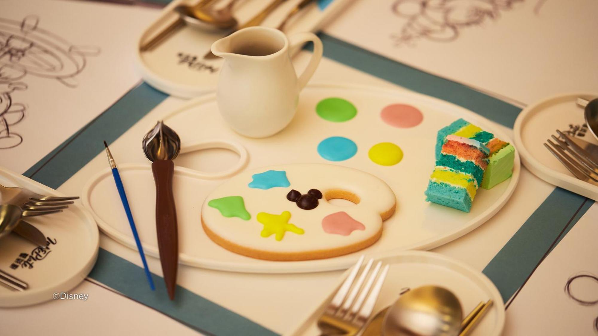 Disney'S Hollywood Hotel Hongkong Exterior foto A palette of food